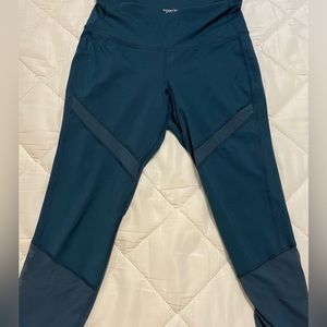 Old Navy Go Dry Leggings - Size Petite Large